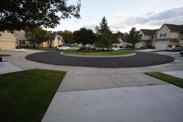 $239,900 | 25430 Bohn Court, Flat Rock, MI 48134