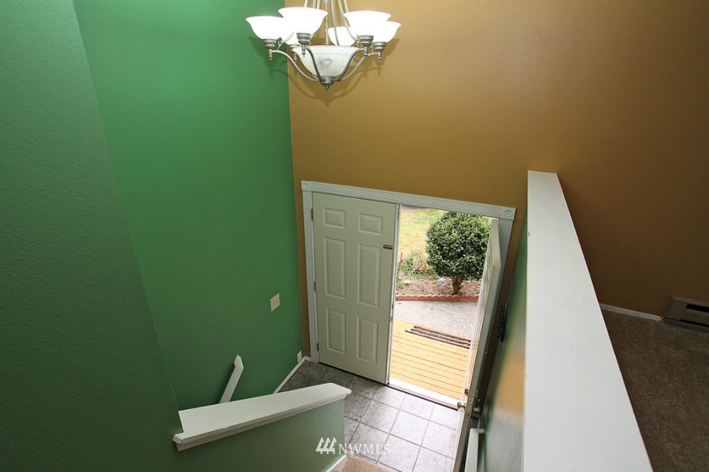 21817 4th Place West Bothell, WA 98021 - Photo 15 of 25