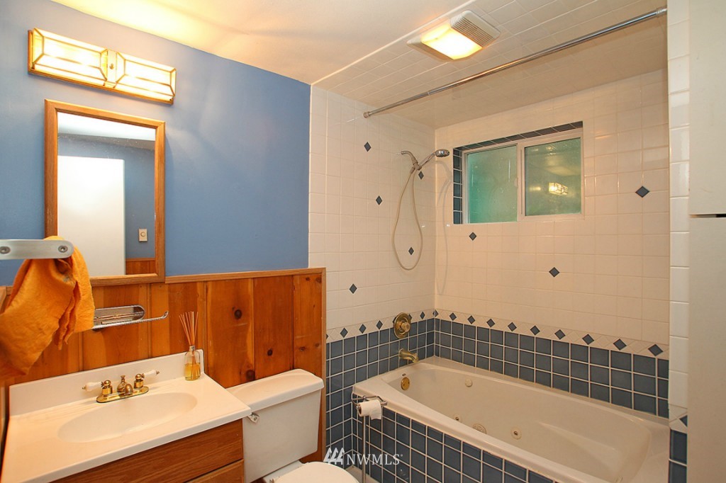21817 4th Place West Bothell, WA 98021 - Photo 19 of 25