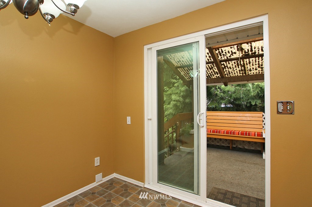 21817 4th Place West Bothell, WA 98021 - Photo 7 of 25