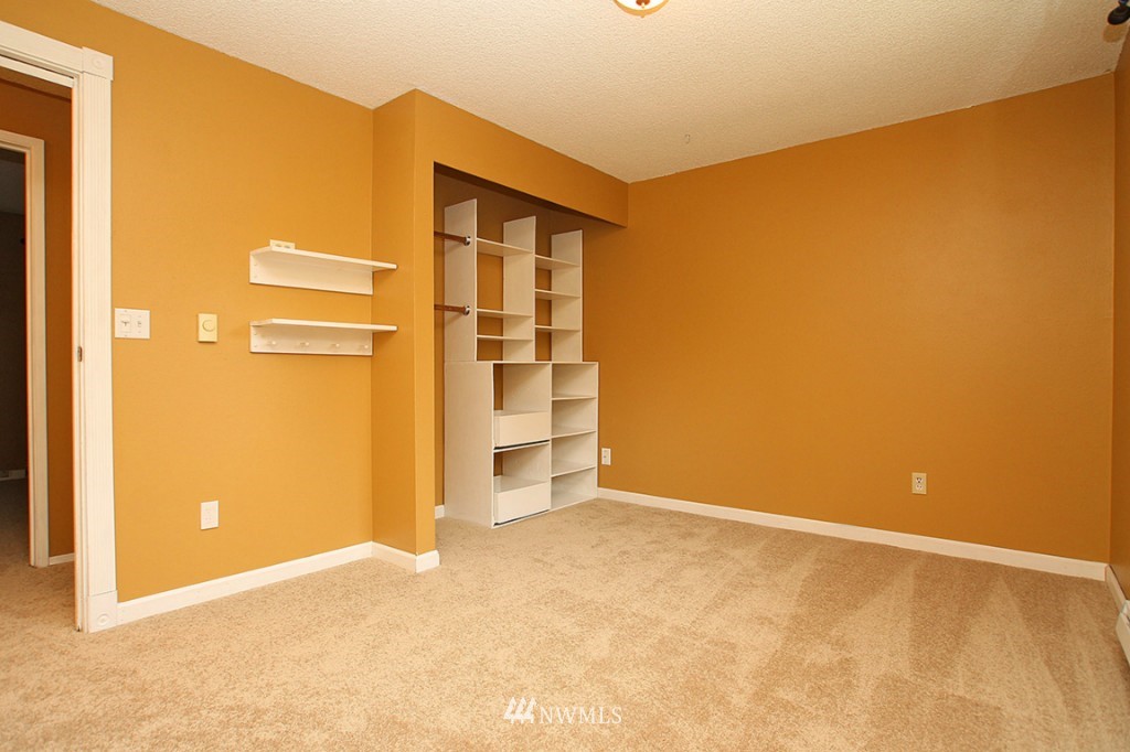 21817 4th Place West Bothell, WA 98021 - Photo 9 of 25