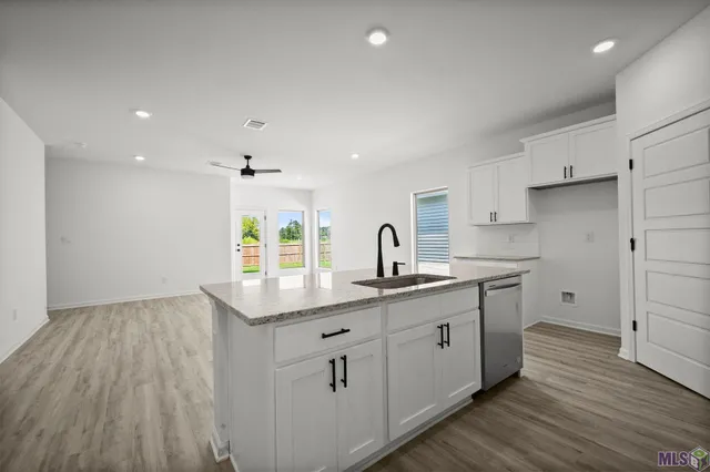 $297,110 | 955 Ryan Avenue, Baker, LA 70714