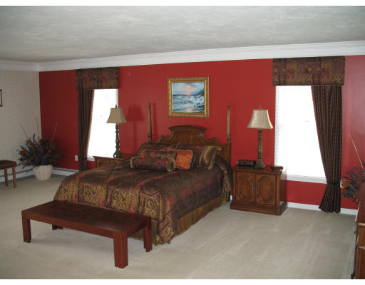 23 Russet Hill Road Franklin, MA 02038 - Photo 17 of 22 Gallery Image 17