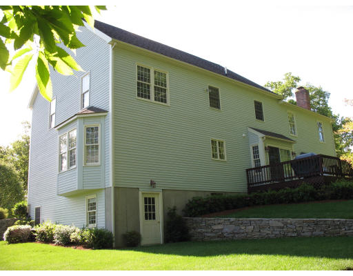 23 Russet Hill Road Franklin, MA 02038 - Photo 6 of 22 Gallery Image 6