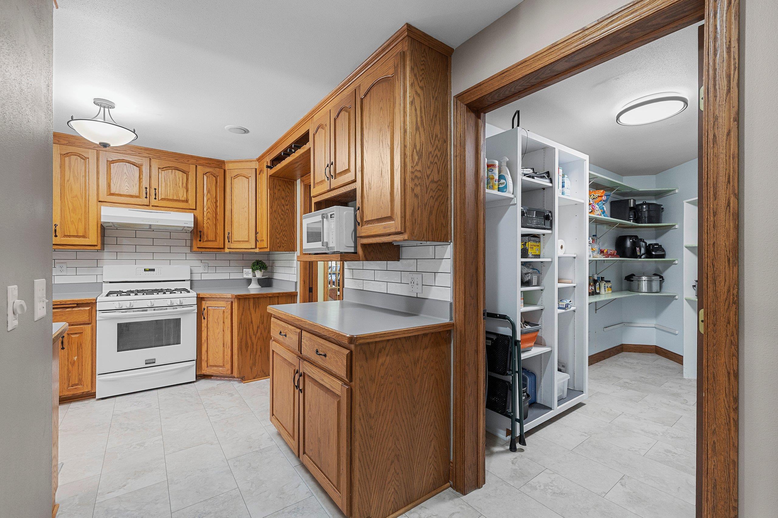 1009 Brill Road Kaukauna, WI 54130 - Photo 13 of 75