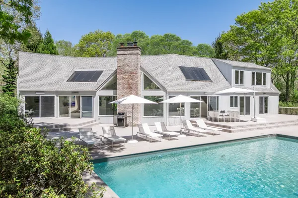 $4,100,000 | 5 Ely Brook To  Hands Creek Road, East Hampton, NY 11937