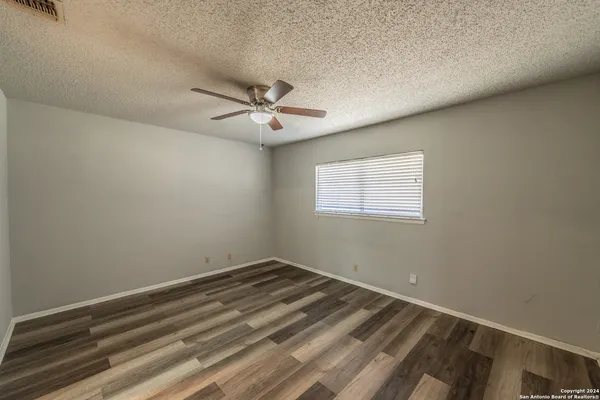 $1,495 | 5011 Thomas Paine Drive, Kirby, TX 78219