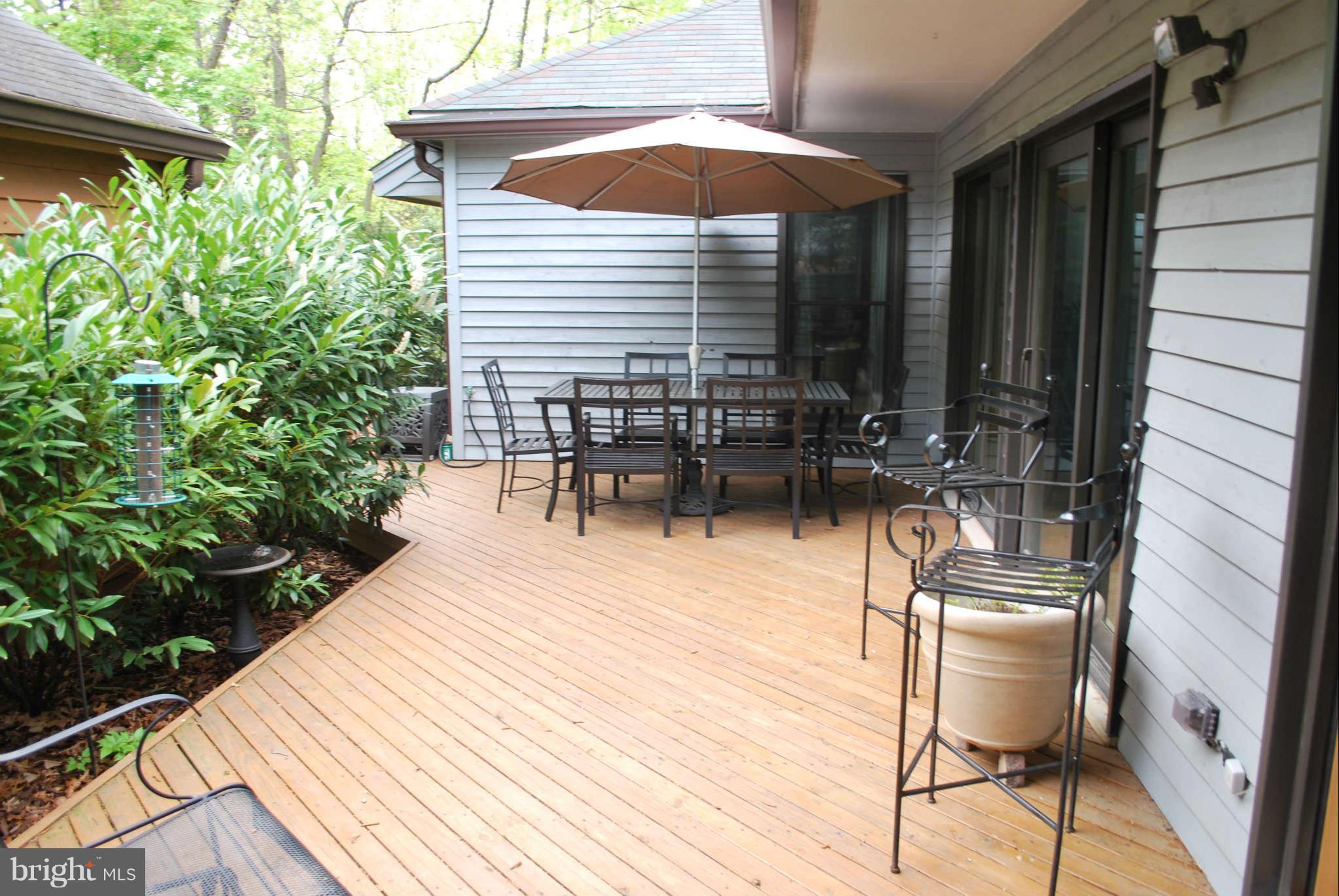 11016 Solaridge Drive Reston, VA 20191 - Photo 23 of 27 Exterior (Rear)