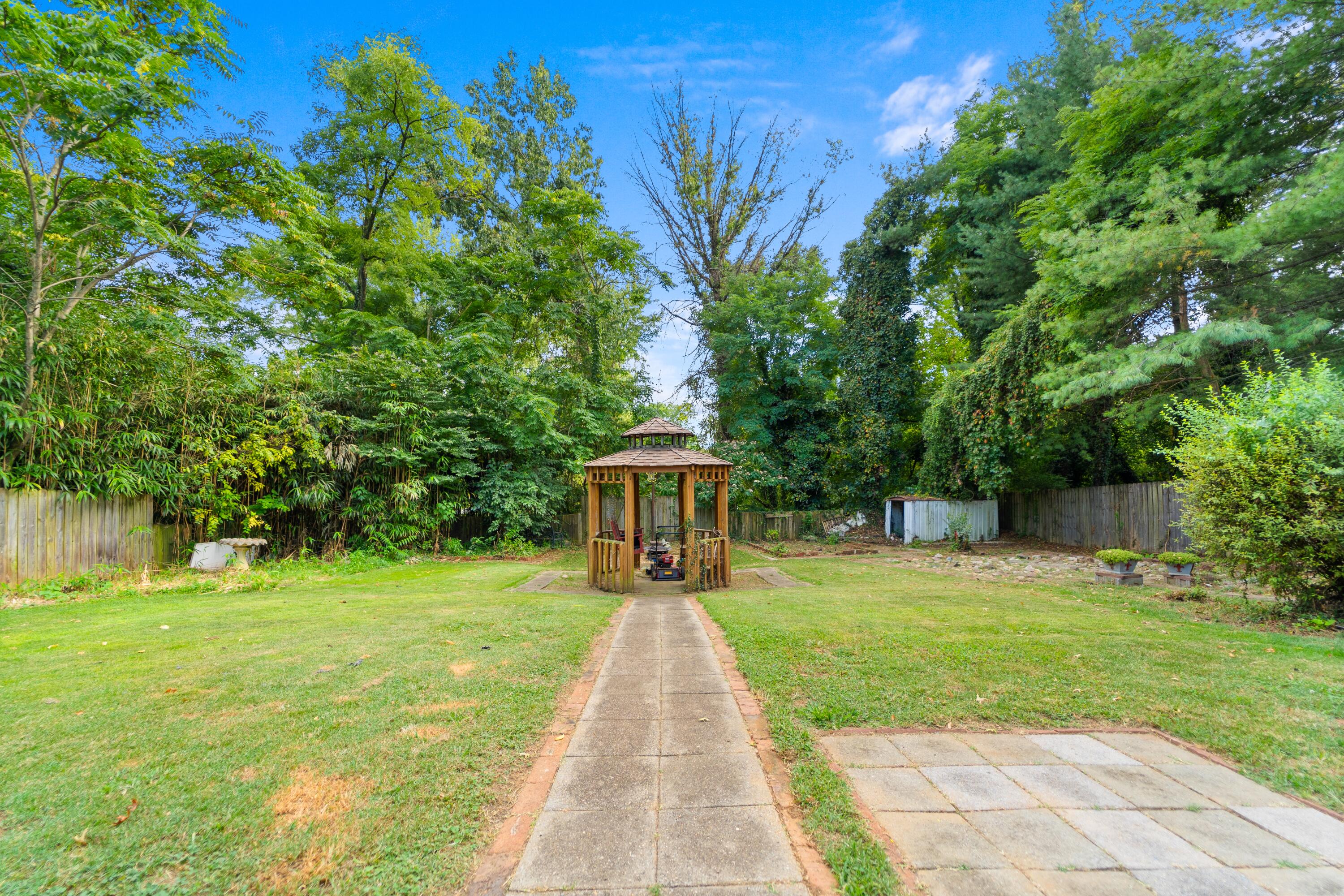542 Hawthorn Road Salem, VA 24153 - Photo 24 of 28 _DSC1586
