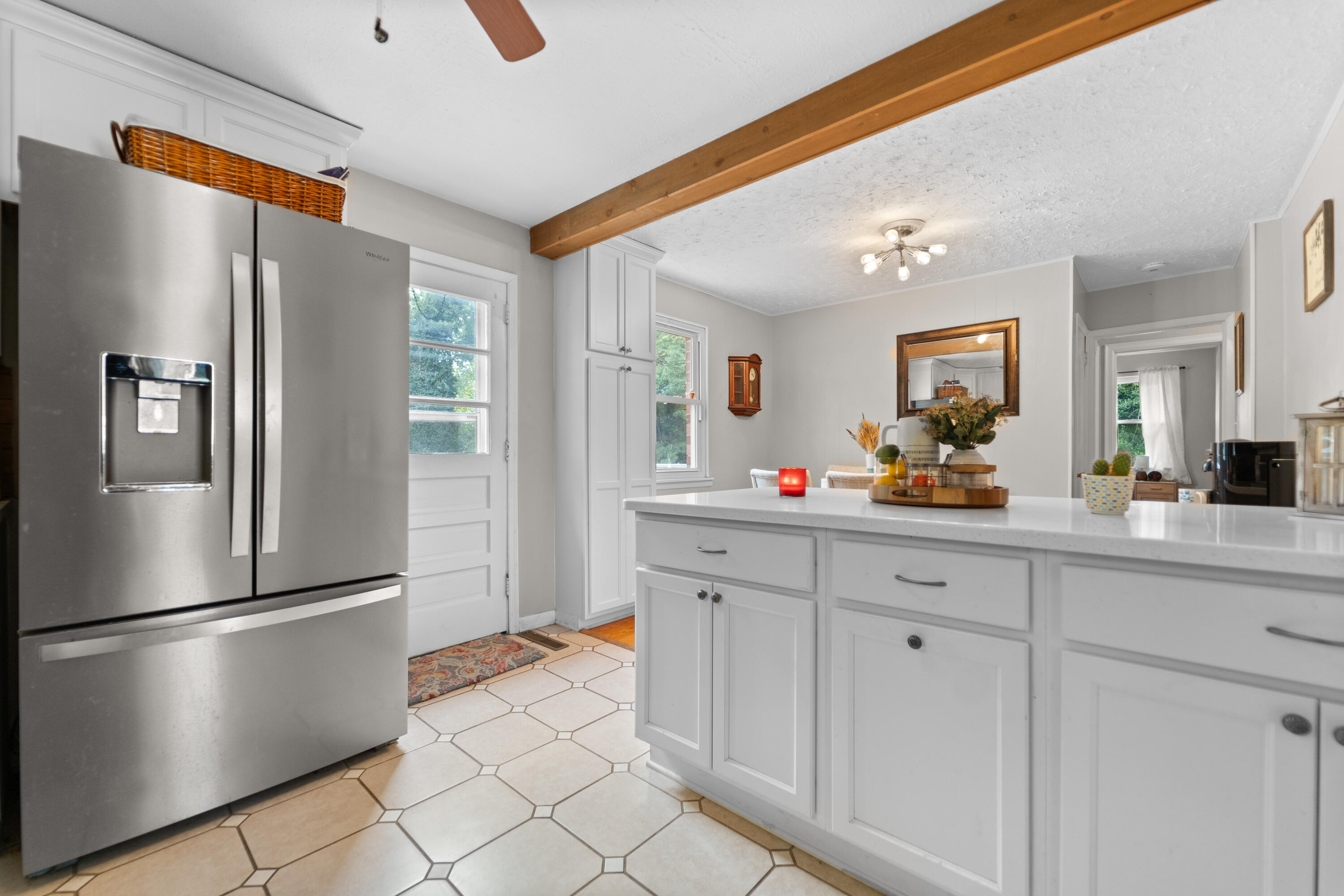 542 Hawthorn Road Salem, VA 24153 - Photo 8 of 28 _DSC1491