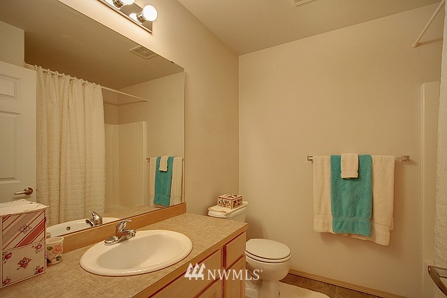 19031 4th Avenue Southeast Bothell, WA 98012 - Photo 14 of 15 Gallery Image 14