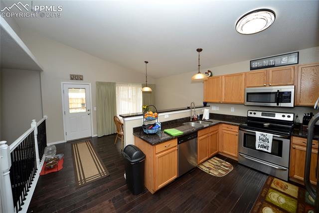 6526 Hannah Rose Road Colorado Springs, CO 80923 - Photo 5 of 27 Gallery Image 5