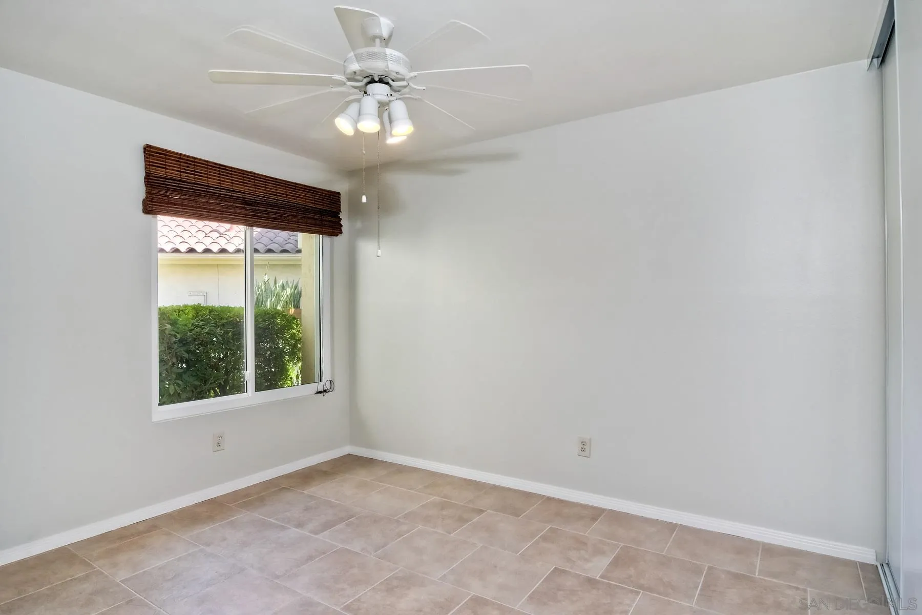 803 Caminito Azul Carlsbad, CA 92011 - Photo 15 of 41 an empty room with a window
