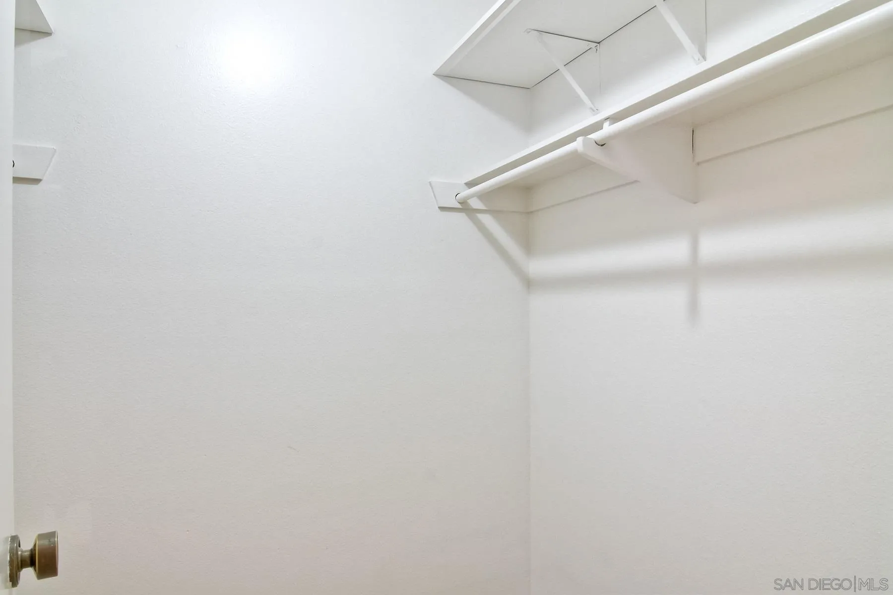 803 Caminito Azul Carlsbad, CA 92011 - Photo 25 of 41 a view of small space