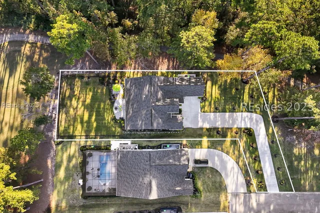 $950,000 | 735 Firethorn Lane, Hardeeville, SC 29927