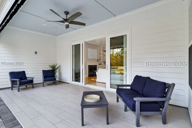 $950,000 | 735 Firethorn Lane, Hardeeville, SC 29927