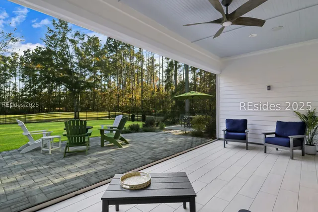 $950,000 | 735 Firethorn Lane, Hardeeville, SC 29927