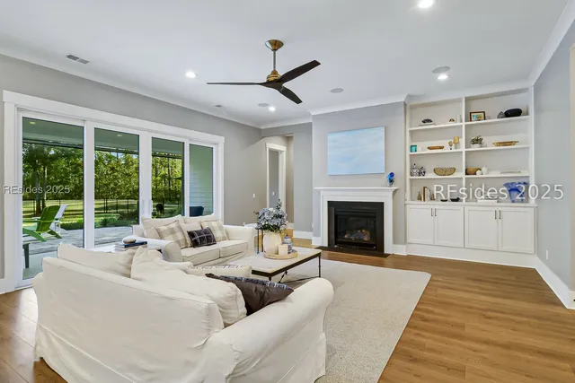 $950,000 | 735 Firethorn Lane, Hardeeville, SC 29927