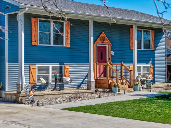 $364,900 | 4 Maplewood Lane, Ottawa, IL 61350