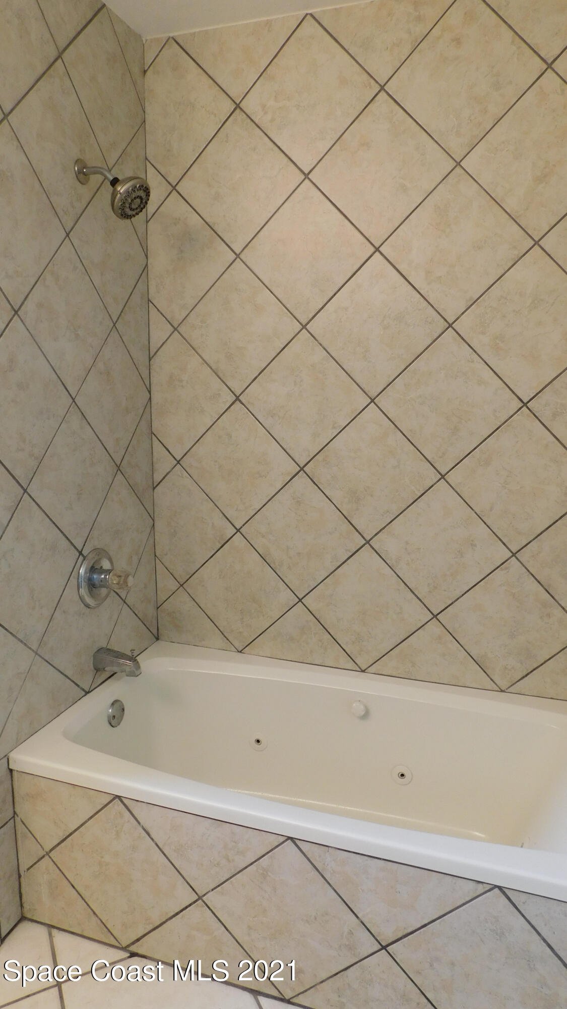 6054 Cardiff Avenue Cocoa, FL 32927 - Photo 15 of 20 Cardiff Master Bathroom 1 - 2