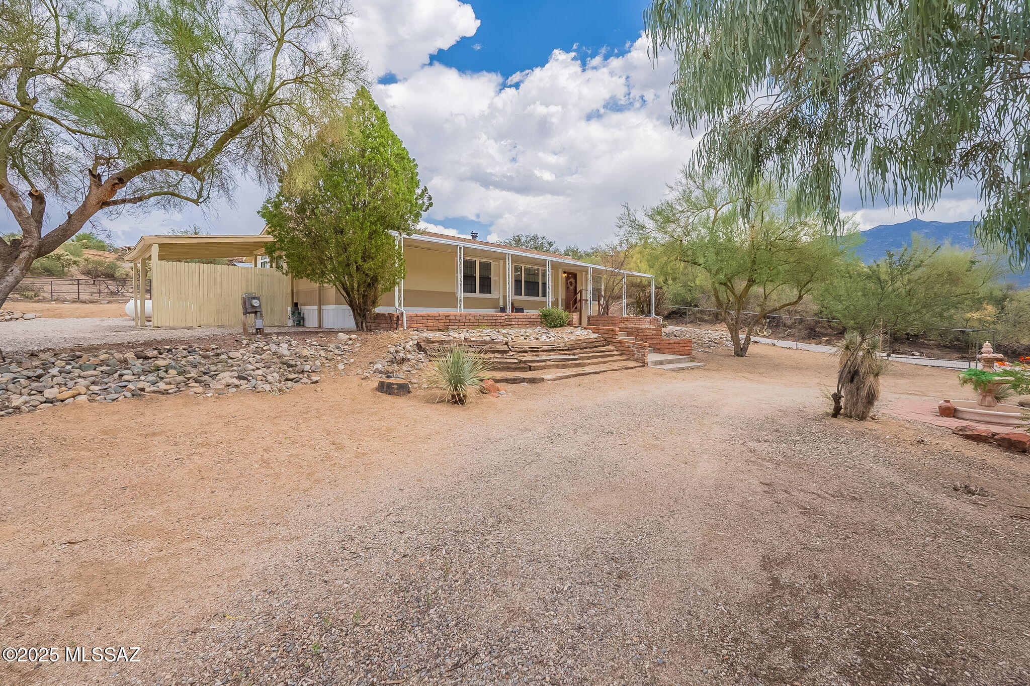 4081 East Rollins Road Tucson, AZ 85739 - Photo 35 of 44 Drive thru drive