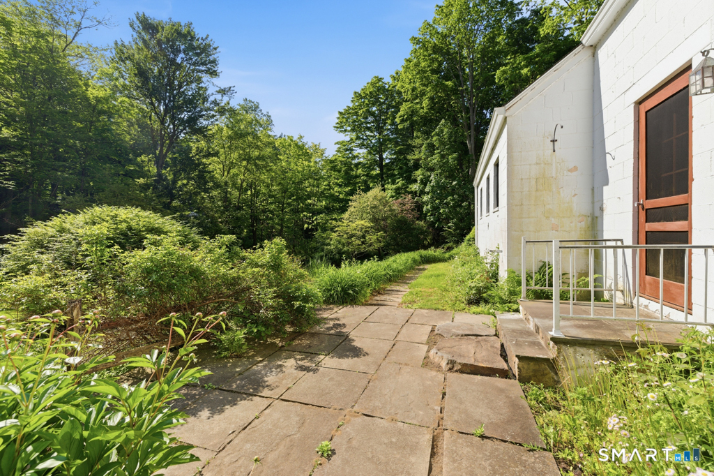 15 Old Mailcoach Road Redding, CT 06896 - Photo 20 of 36