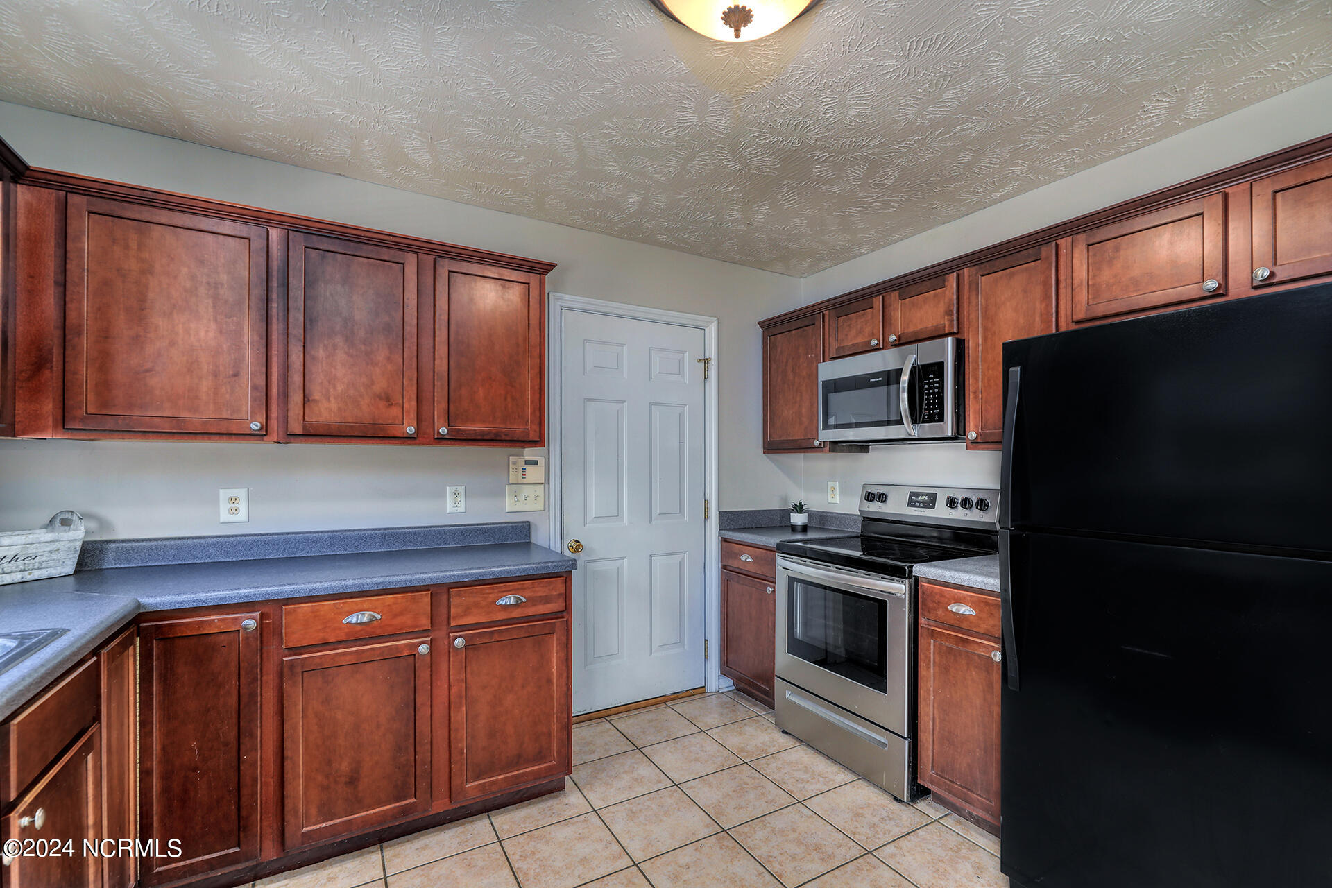 178 East Ridge Court Jacksonville, NC 28540 - Photo 11 of 35 Int_35
