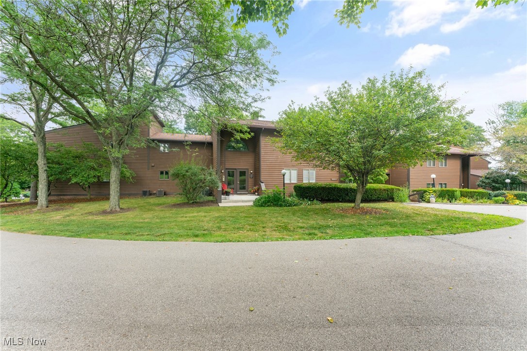 1175 East Calla Road, Unit C215 Youngstown, OH 44514 - Photo 2 of 44 Natural, quiet surroundings