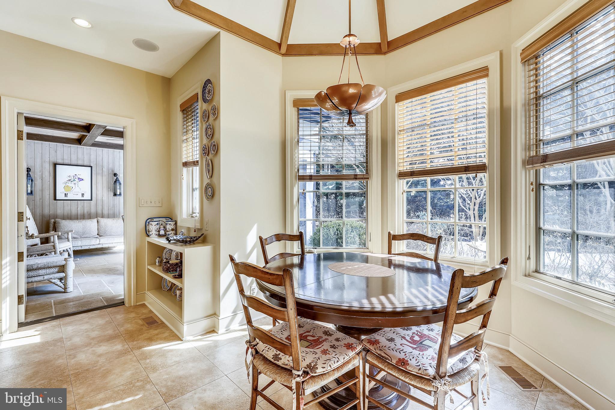 101 Taplow Road Baltimore, MD 21210 - Photo 15 of 59 Breakfast area