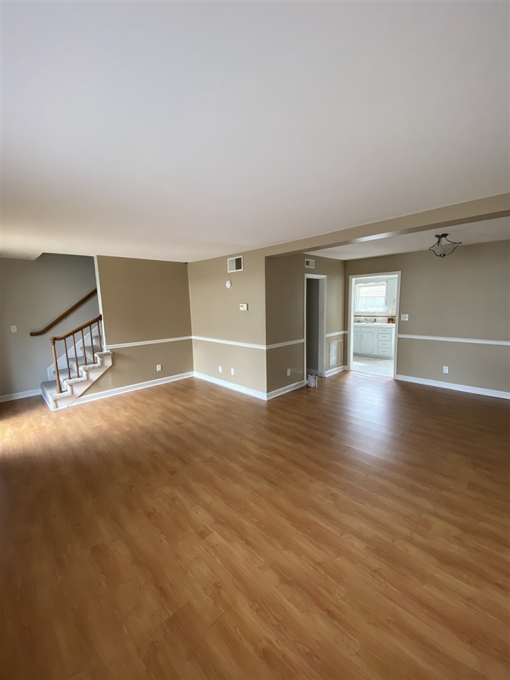 1434 B Dover Road Spartanburg, SC 29301 - Photo 3 of 13 Gallery Image 3