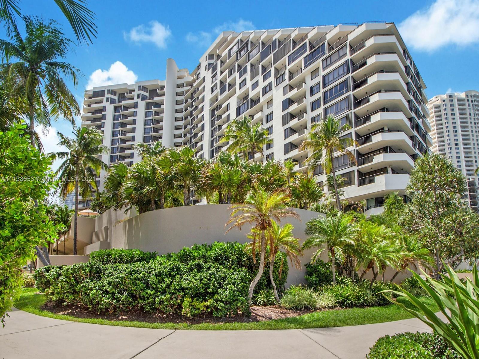 520 Brickell Key Drive, Unit A1815 Miami, FL 33131 - Photo 22 of 34