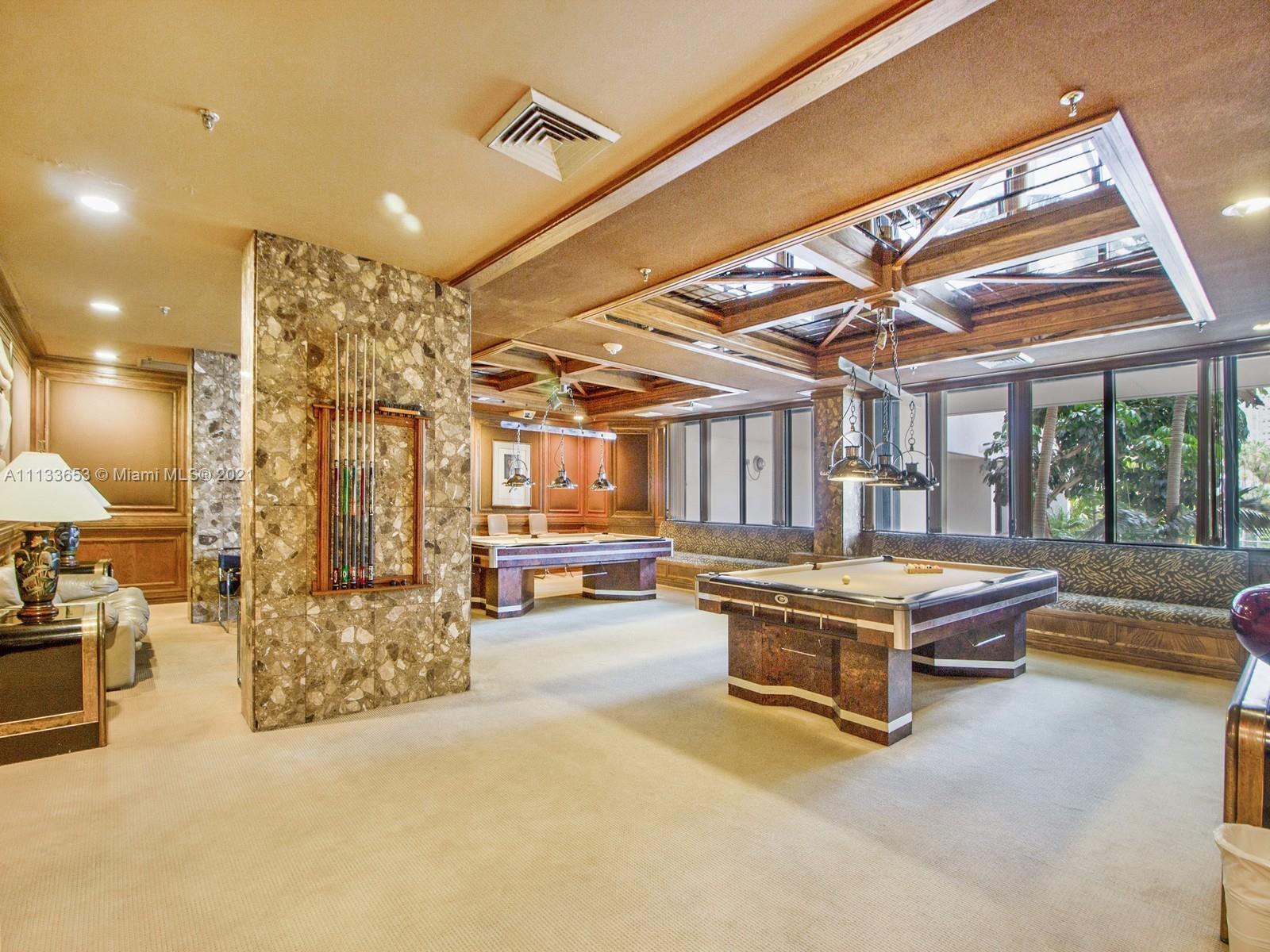 520 Brickell Key Drive, Unit A1815 Miami, FL 33131 - Photo 32 of 34 a outdoor space with lots of furniture and tub