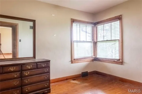 $1 | 21061 Pike 307, Bowling Green, MO 63334
