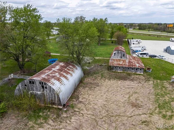 $1 | 21061 Pike 307, Bowling Green, MO 63334