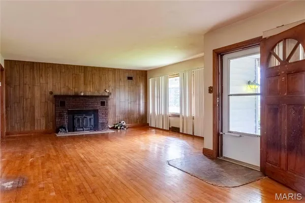 $1 | 21061 Pike 307, Bowling Green, MO 63334