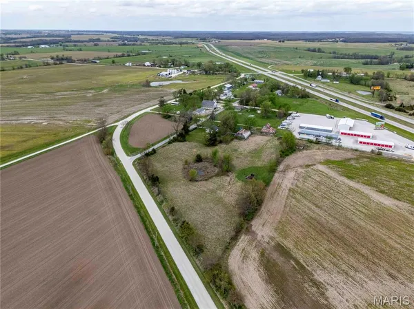 $1 | 21061 Pike 307, Bowling Green, MO 63334