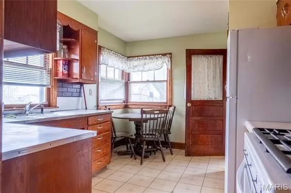 $1 | 21061 Pike 307, Bowling Green, MO 63334