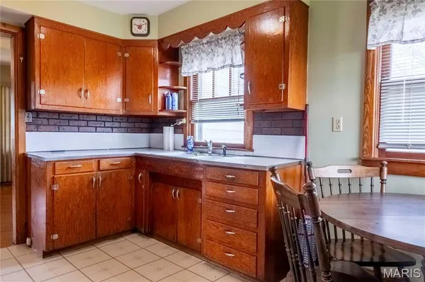 $1 | 21061 Pike 307, Bowling Green, MO 63334