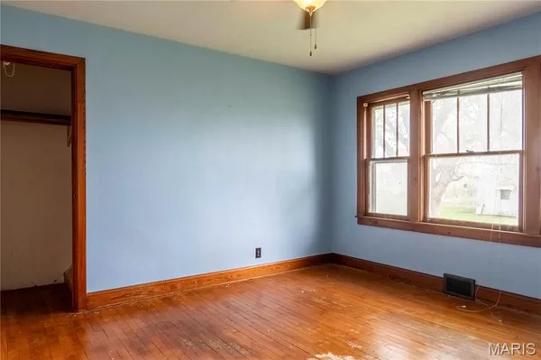 $1 | 21061 Pike 307, Bowling Green, MO 63334