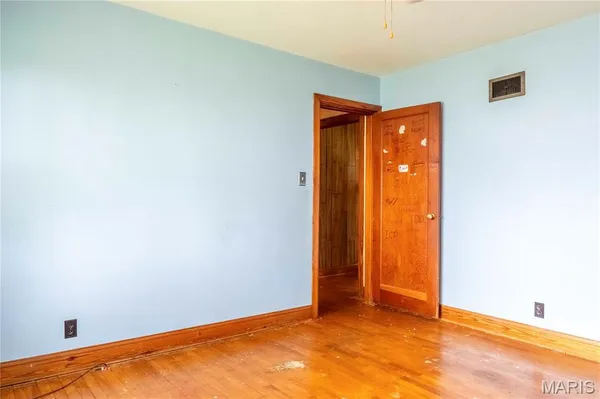 $1 | 21061 Pike 307, Bowling Green, MO 63334