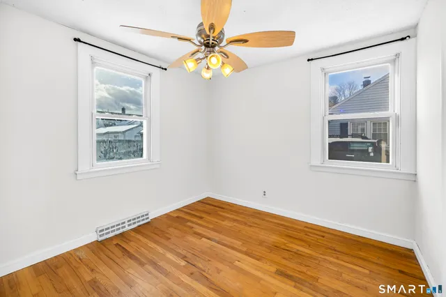 a view of empty room with window