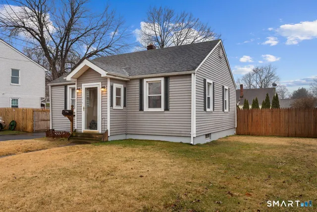 $289,900 | 174 Milford St Extension, Plainville, CT 06062