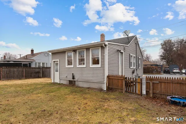 $289,900 | 174 Milford St Extension, Plainville, CT 06062