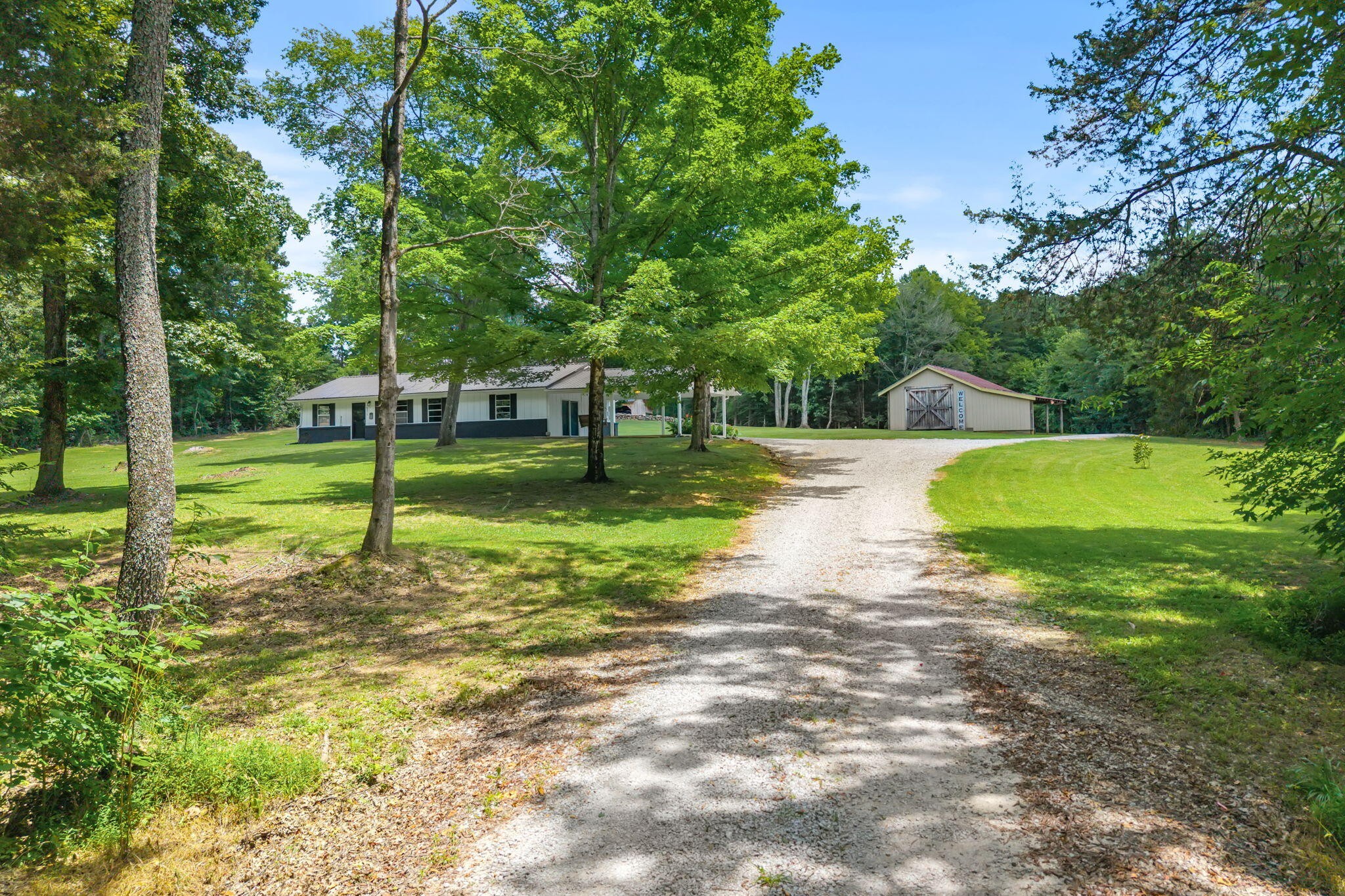 571 Goodfield Road Decatur, TN 37322 - Photo 4 of 39