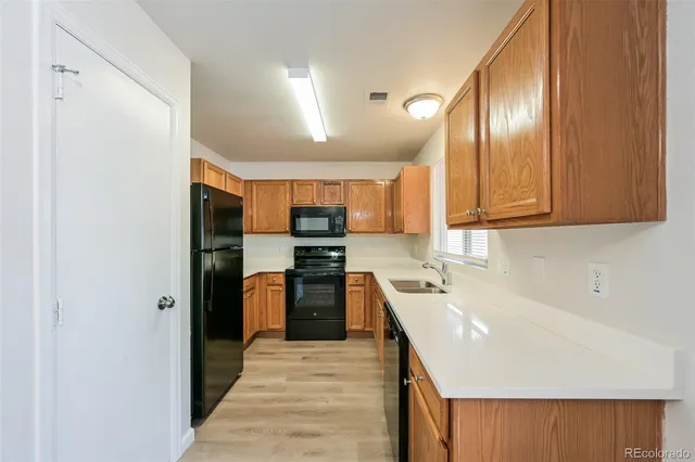 $2,570 | 5117 Kittredge Street, Denver, CO 80239