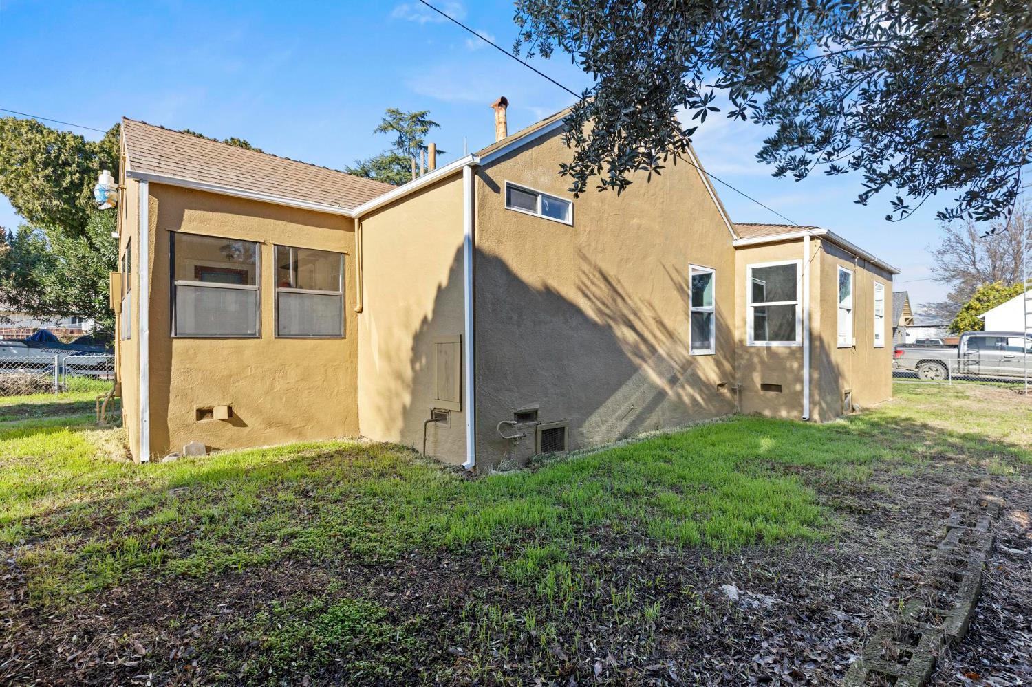 229 Vine Street Maxwell, CA 95955 - Photo 19 of 33 Back of main house.