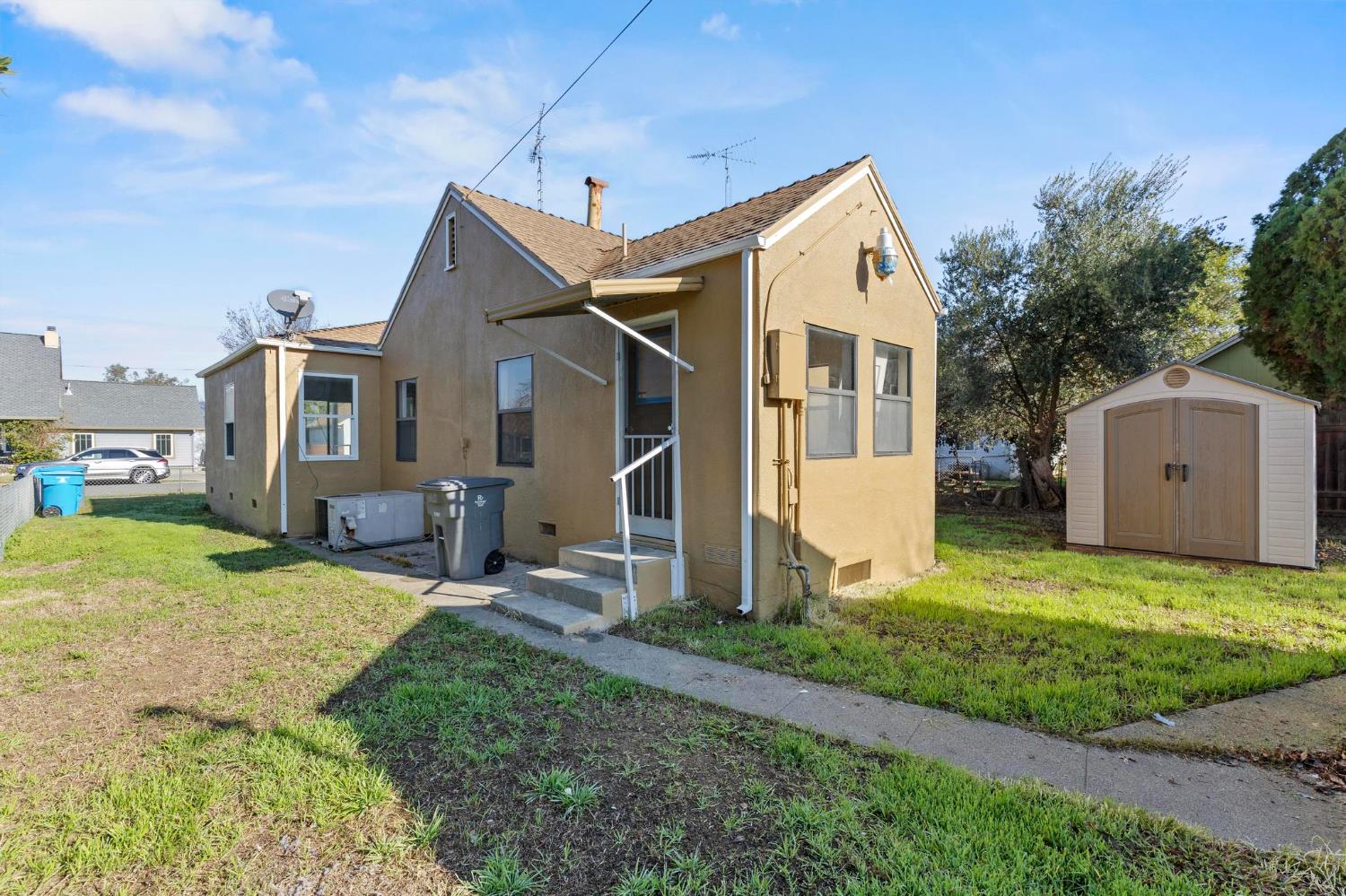 229 Vine Street Maxwell, CA 95955 - Photo 20 of 33 Back of main house.