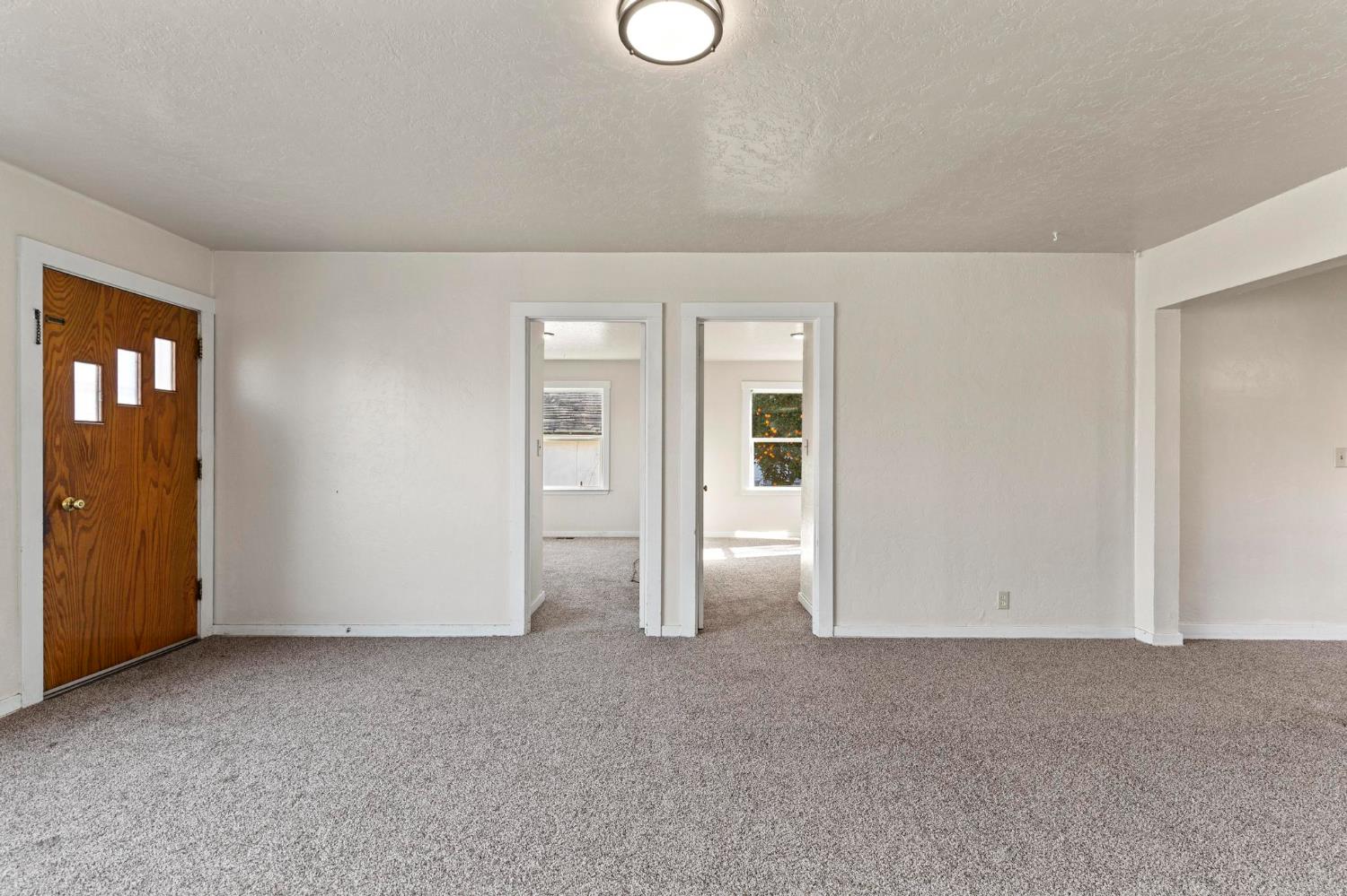 229 Vine Street Maxwell, CA 95955 - Photo 4 of 33 Living area.