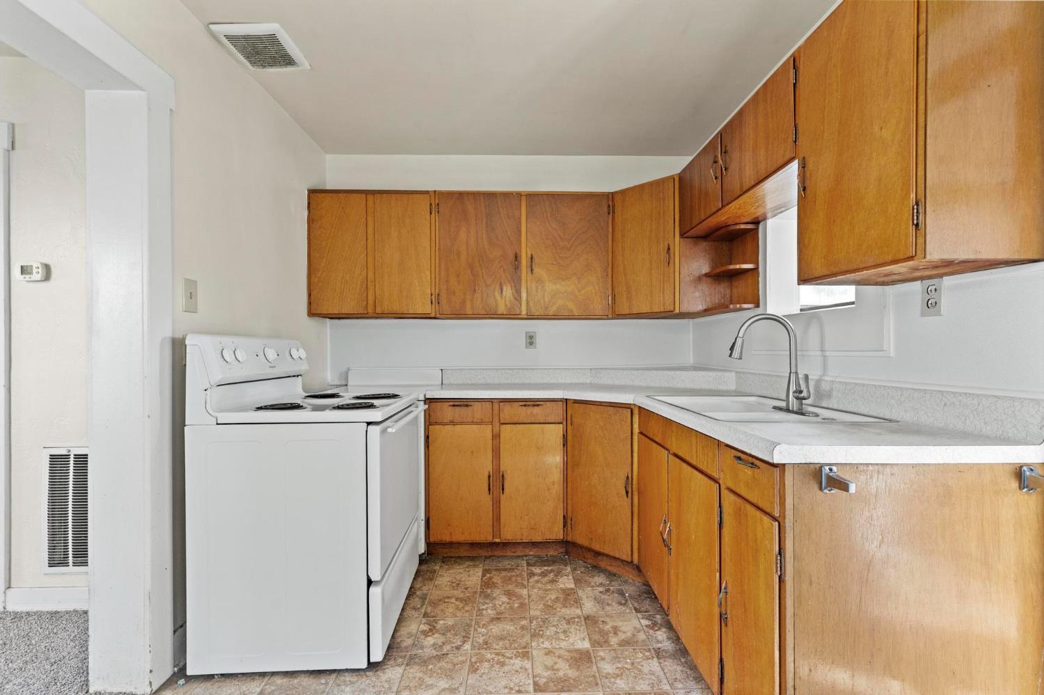 229 Vine Street Maxwell, CA 95955 - Photo 9 of 33 Kitchen.