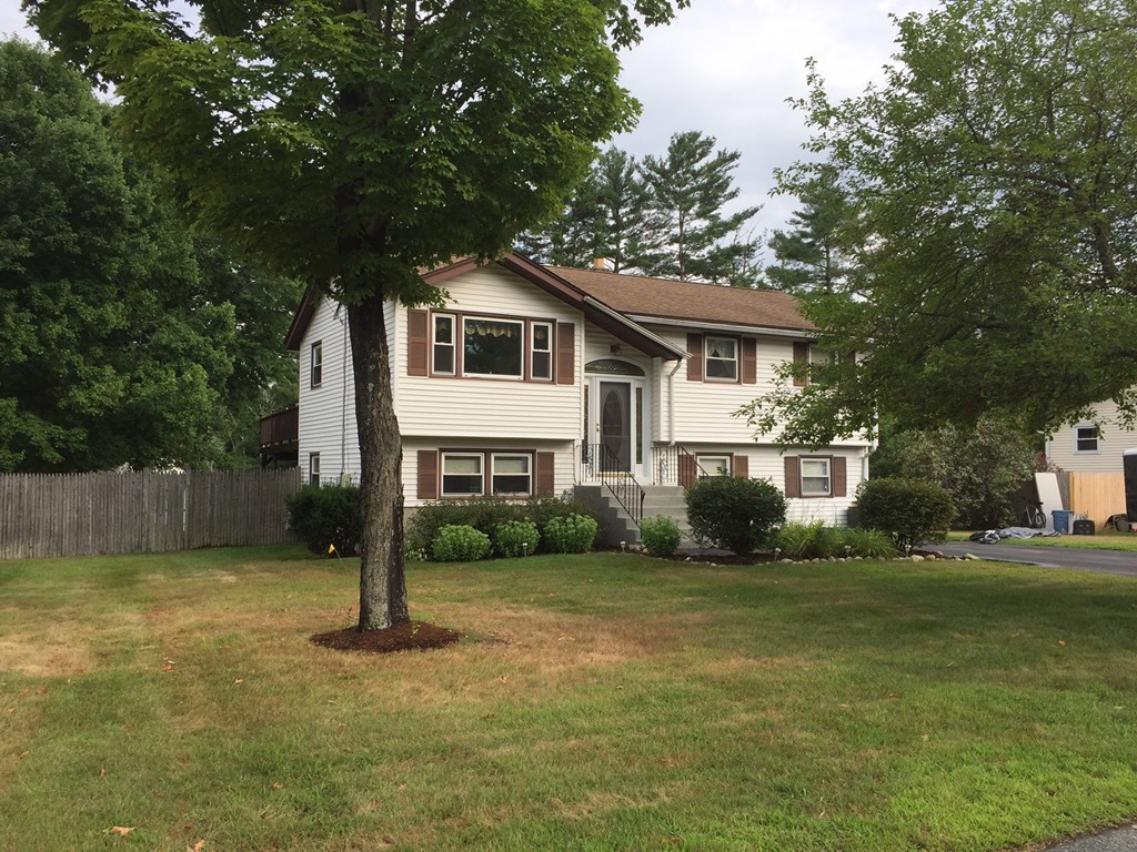69 Christopher Road Holliston, MA 01746 - Photo 2 of 28 Gallery Image 2